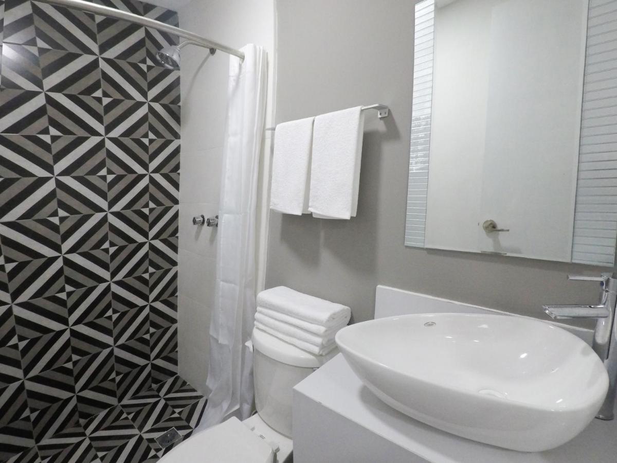 Casa Moderna Equipada Como En Pequeno Hotel Hab 4 Monterrey Eksteriør billede